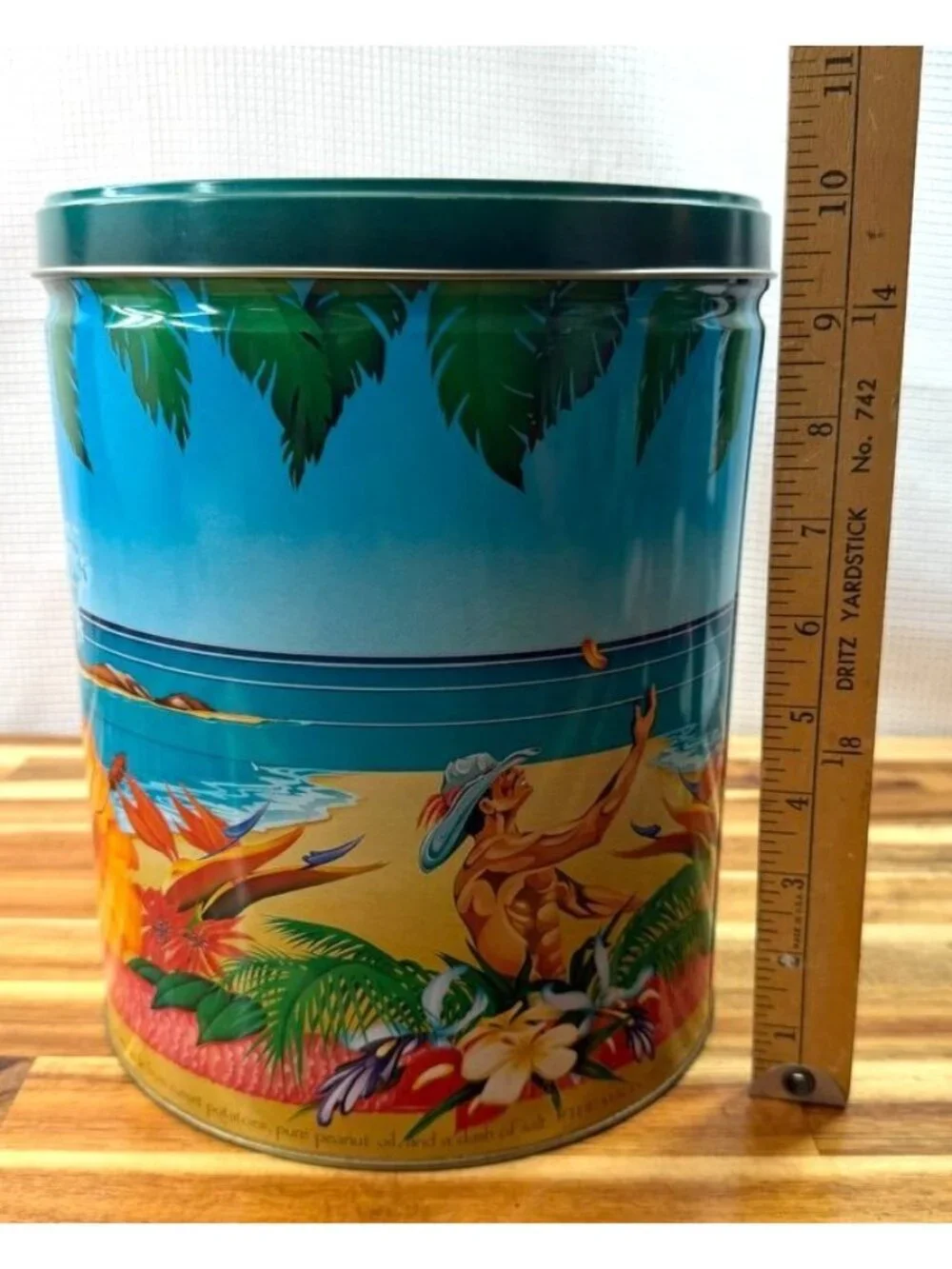 Vintage 1986 The Maui Chip Collector Tin Canister Hawaii No-Ka-Oi